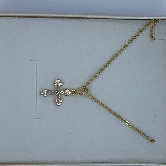 Cross necklace - Picture 3 of 3